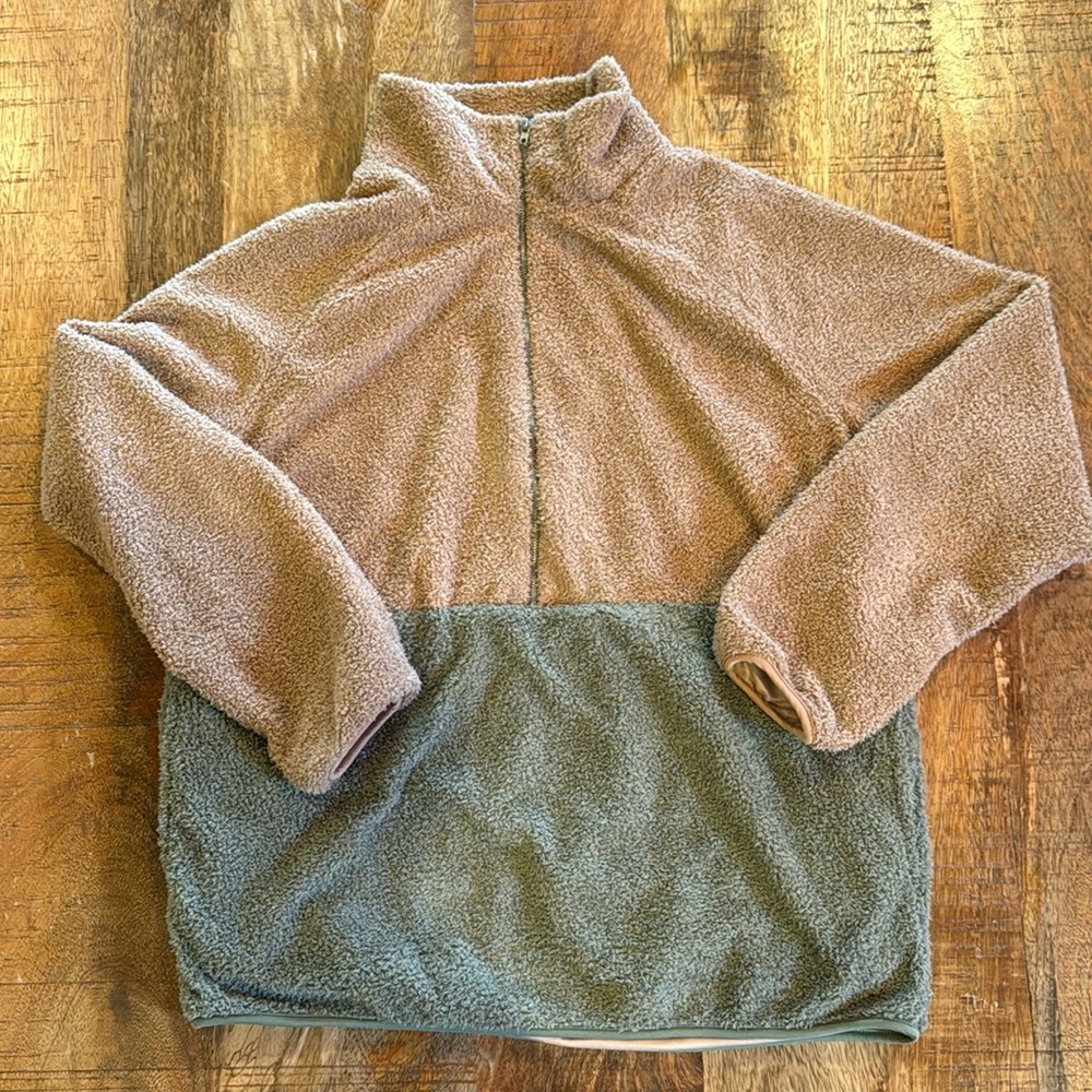 SHEIN Teddy Half-Zip Size Large